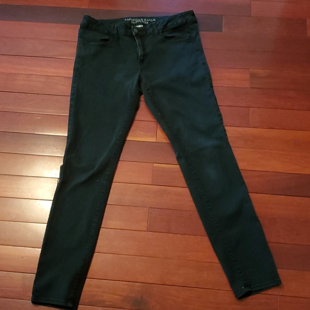 🎄 American Eagle Black Jeans Size: 14